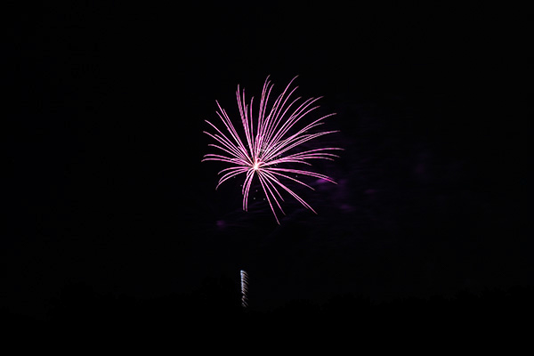 %_tempFileNamefireworks4july2019_3819%