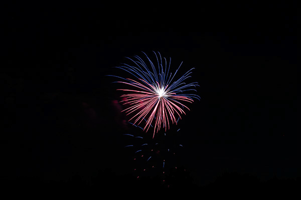 %_tempFileNameBelAirFireworks2023_2875%